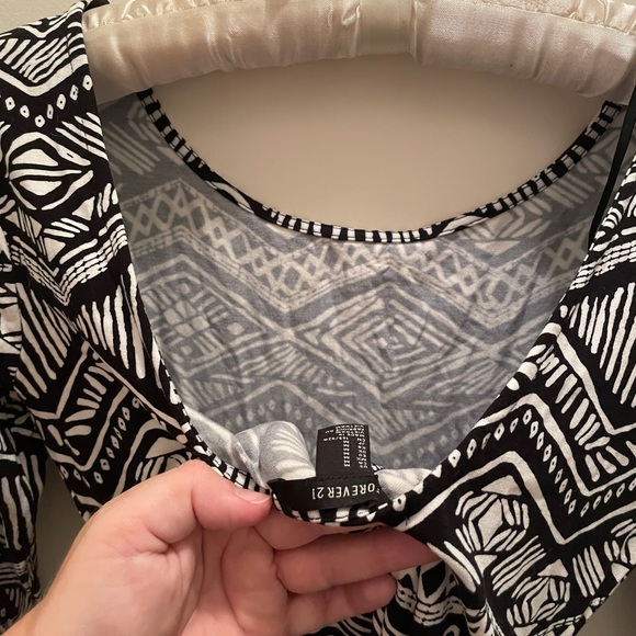 Forever 21 Stretchy low back dress - Picture 3 of 7